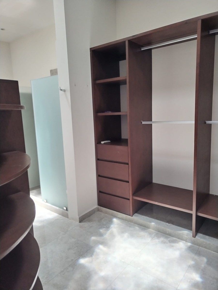 Clóset vestidor recámara  principal, foto 8 de 29