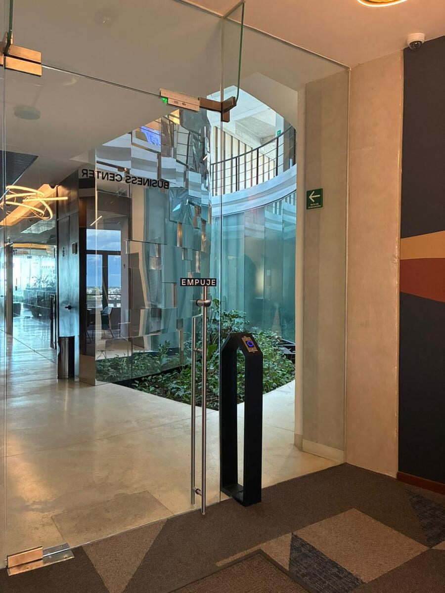 9 of 9: Puertas de Accesso