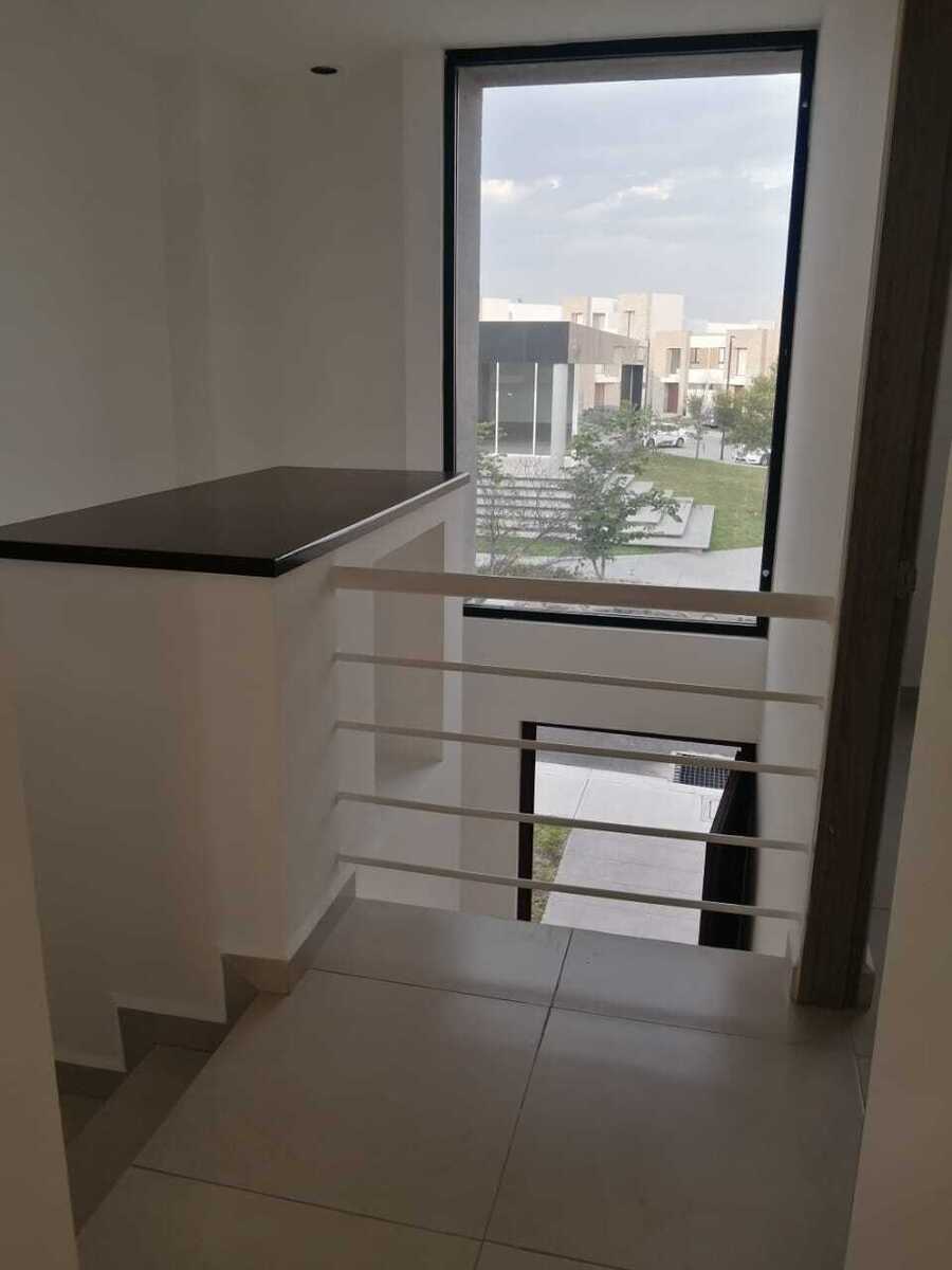 8 de 18: escalera