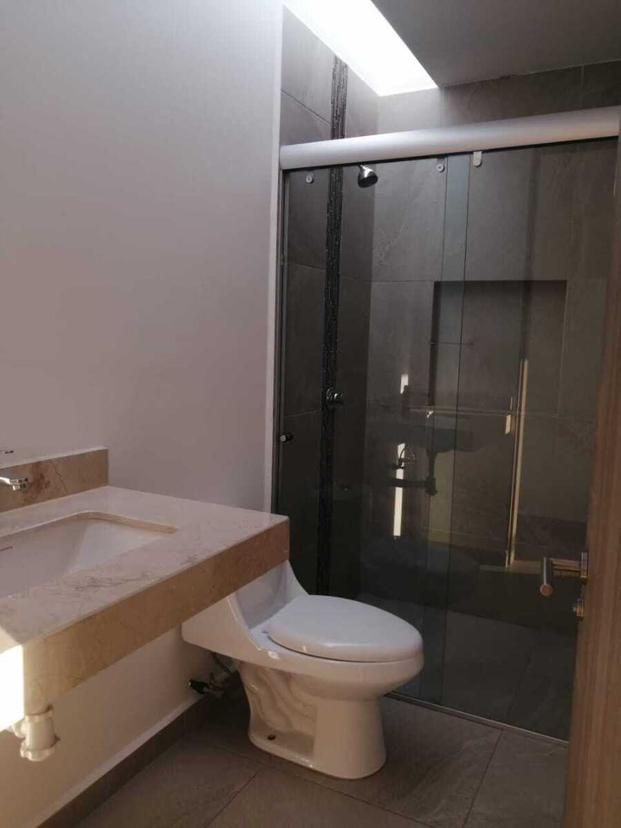 11 de 18: baño