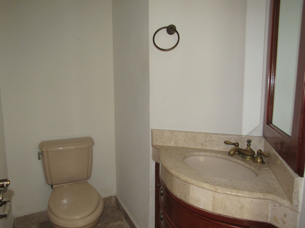 11 de 21: Casa en Venta en Colinas del Bosque Rayo Vende ®