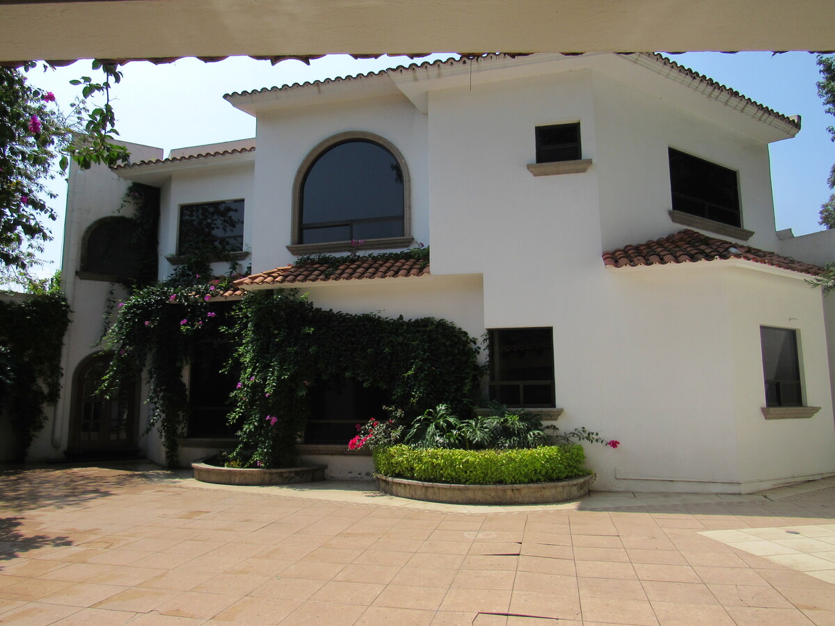 2 de 21: Casa en Venta en Colinas del Bosque Rayo Vende ®