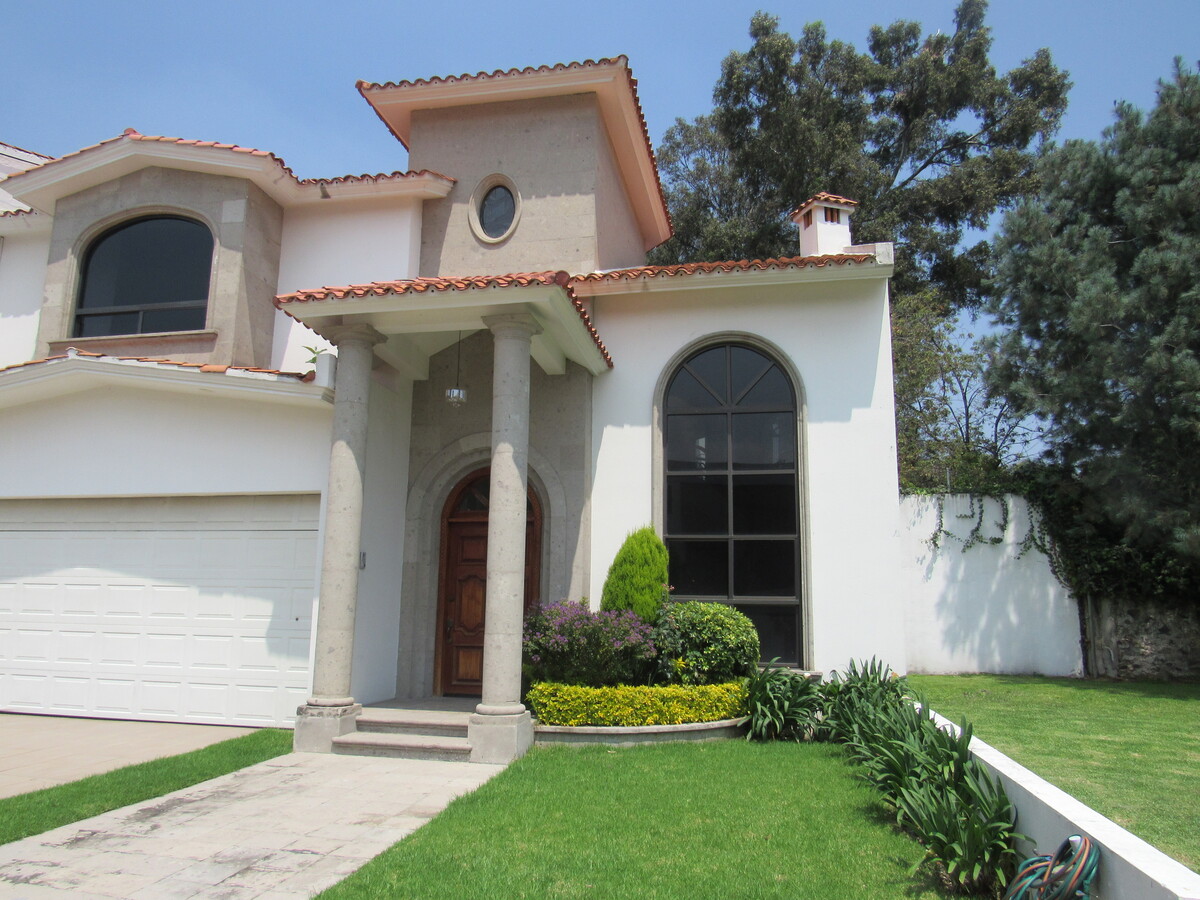 1 of 20: Casa en Venta en Colinas del Bosque Rayo Vende ®