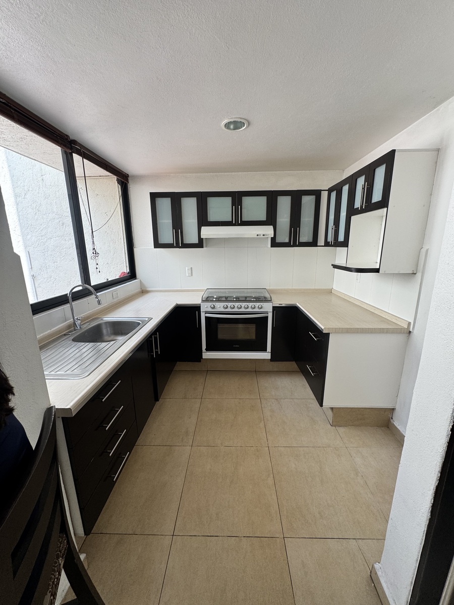 5 of 18: Cocina