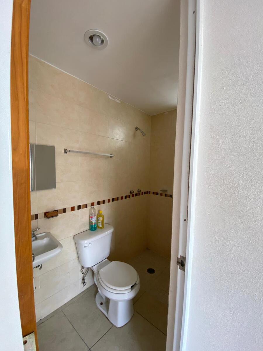 3 of 11: Baño planta baja