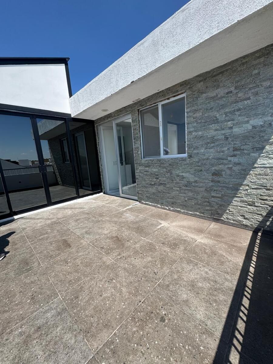 21 de 24: Espacio techado en azotea