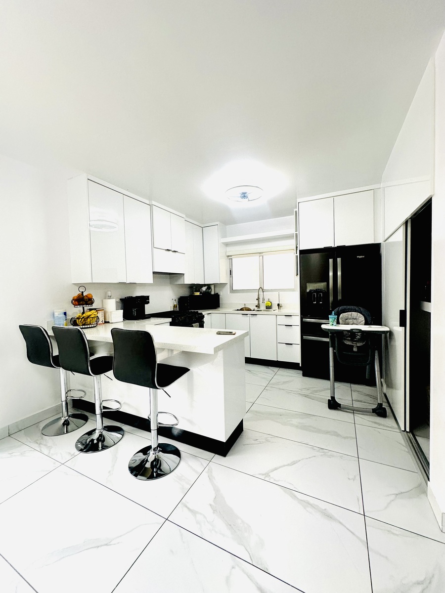 2 of 18: Cocina integral
