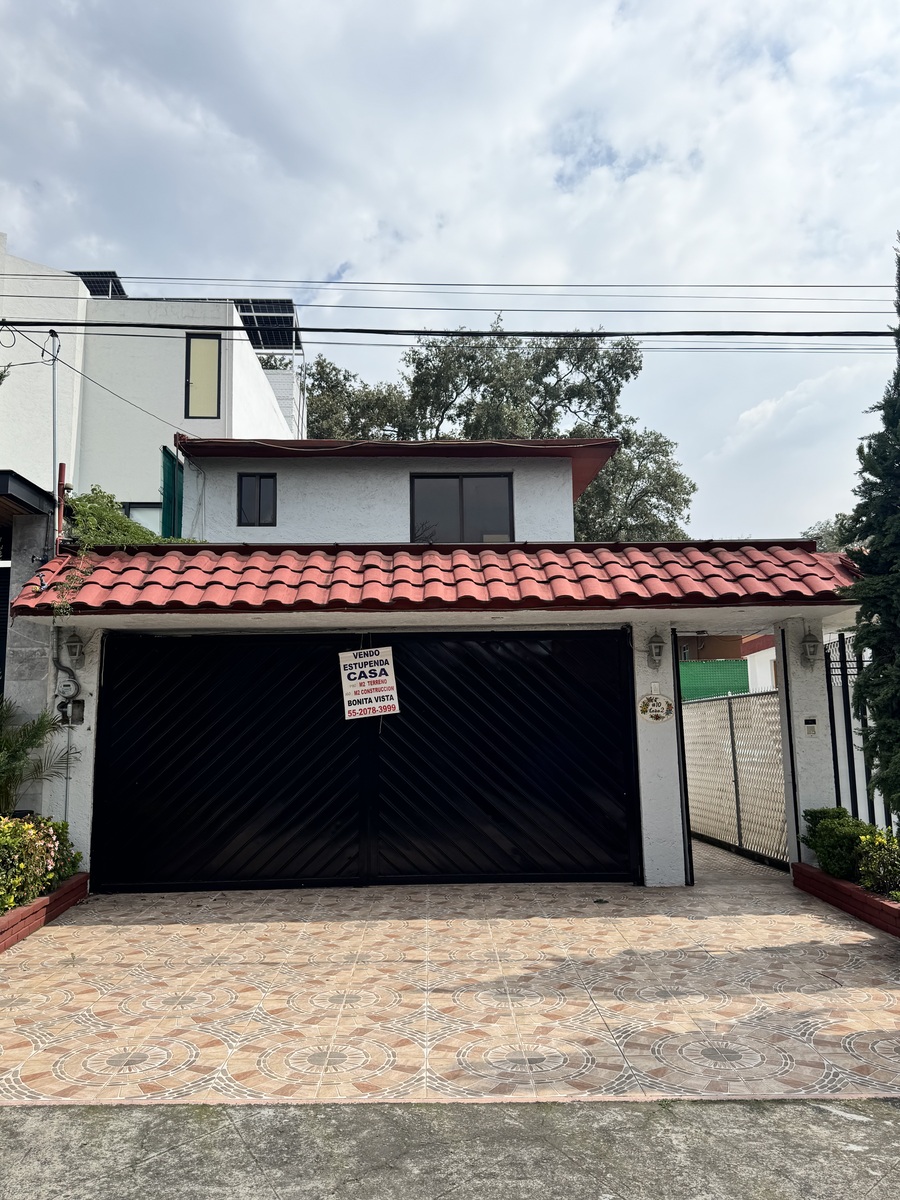 1 of 15: Fachada