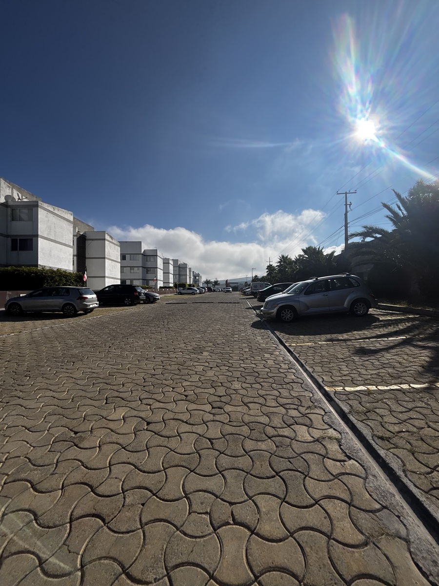 4 of 23: Estacionamiento