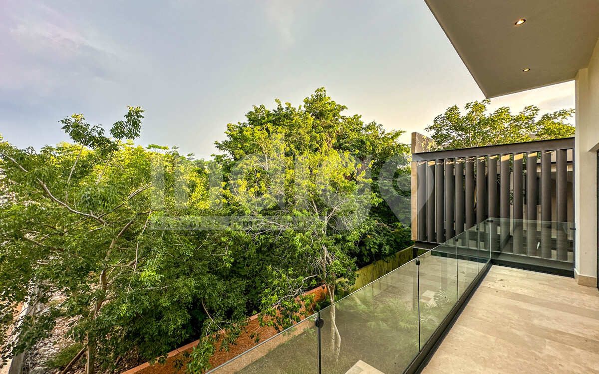 30 de 43: Balcón de Recámara Principal