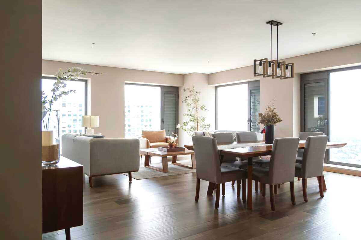 3 of 27: Comedor y sala