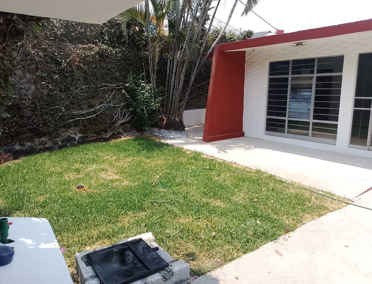 1 of 4