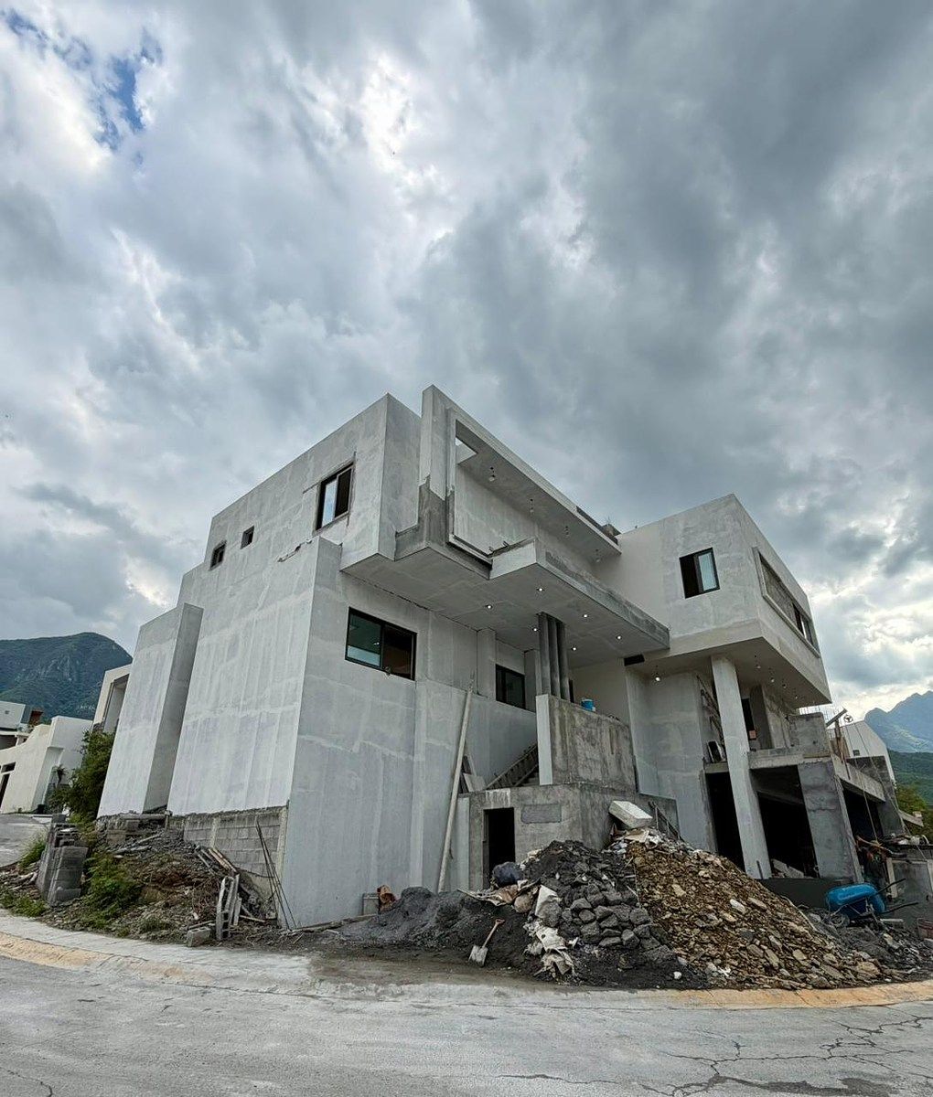 Casa en venta Sierra Alta, foto 1 de 32