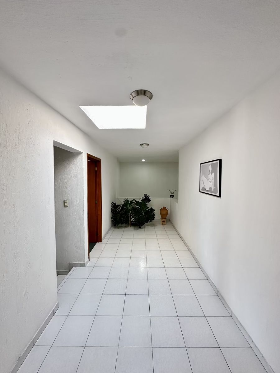 18 de 23: Vestíbulo