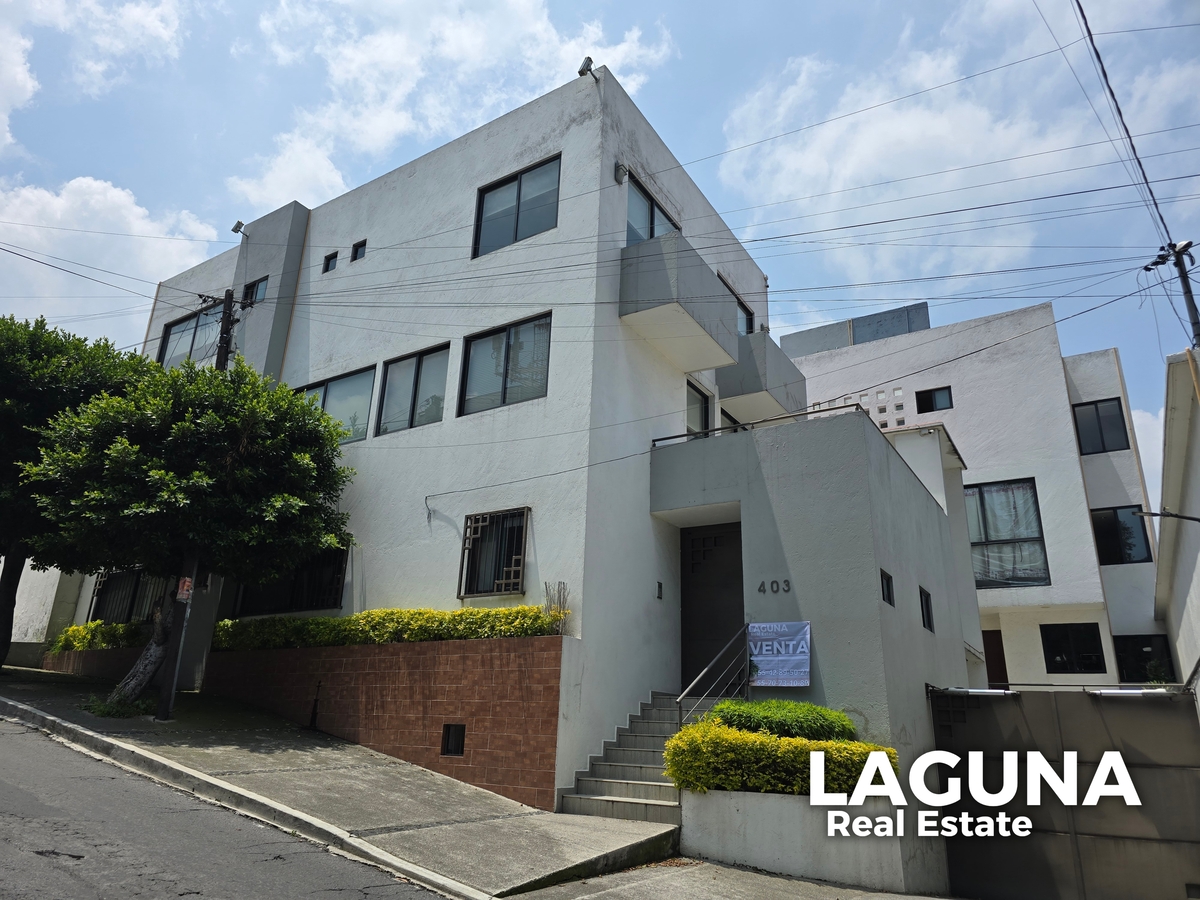 1 of 21: Vista Exterior Condominio