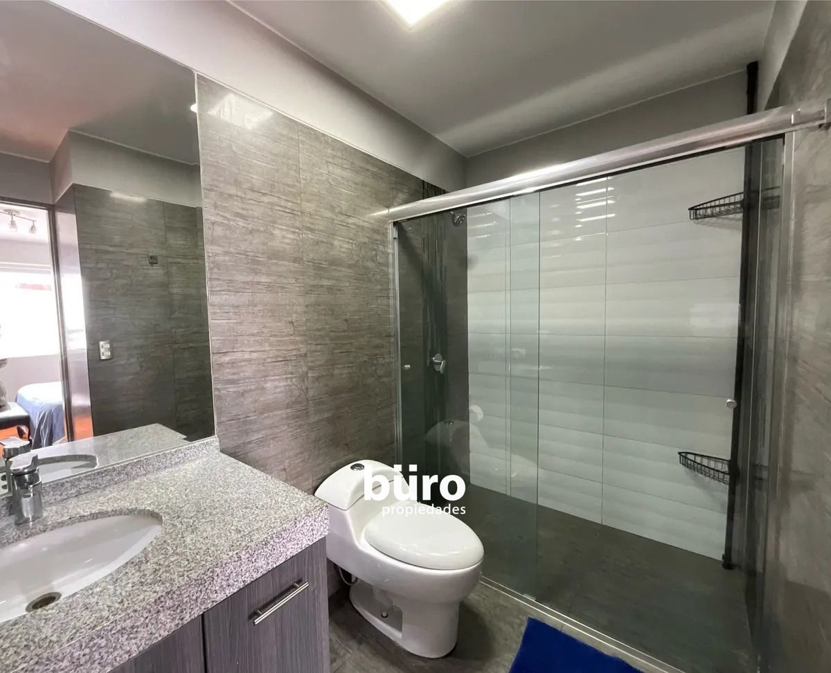 13 de 17: Baño Principal