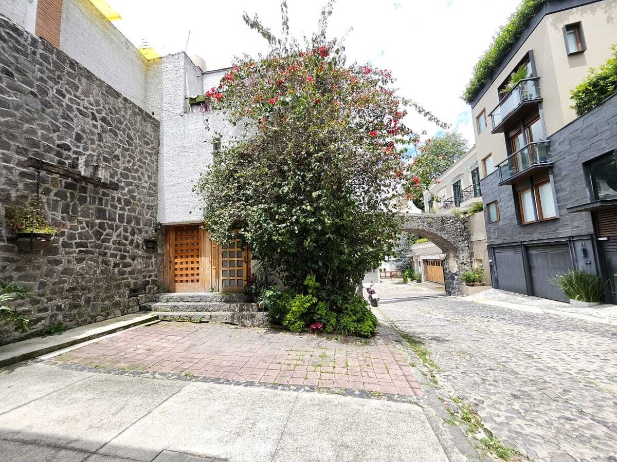 Casa en Venta en REAL DE LAS LOMAS