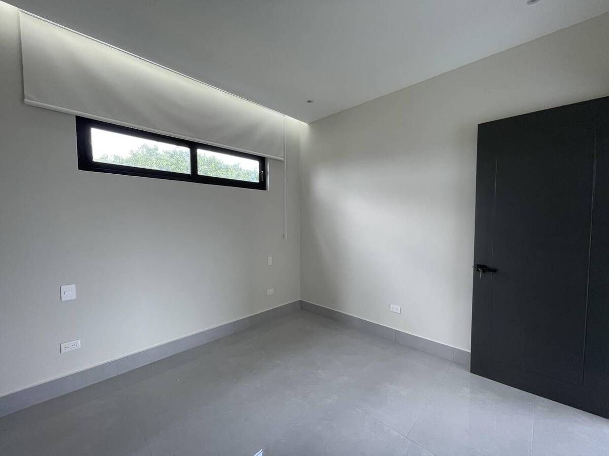 14 de 21: HABITACIÓN