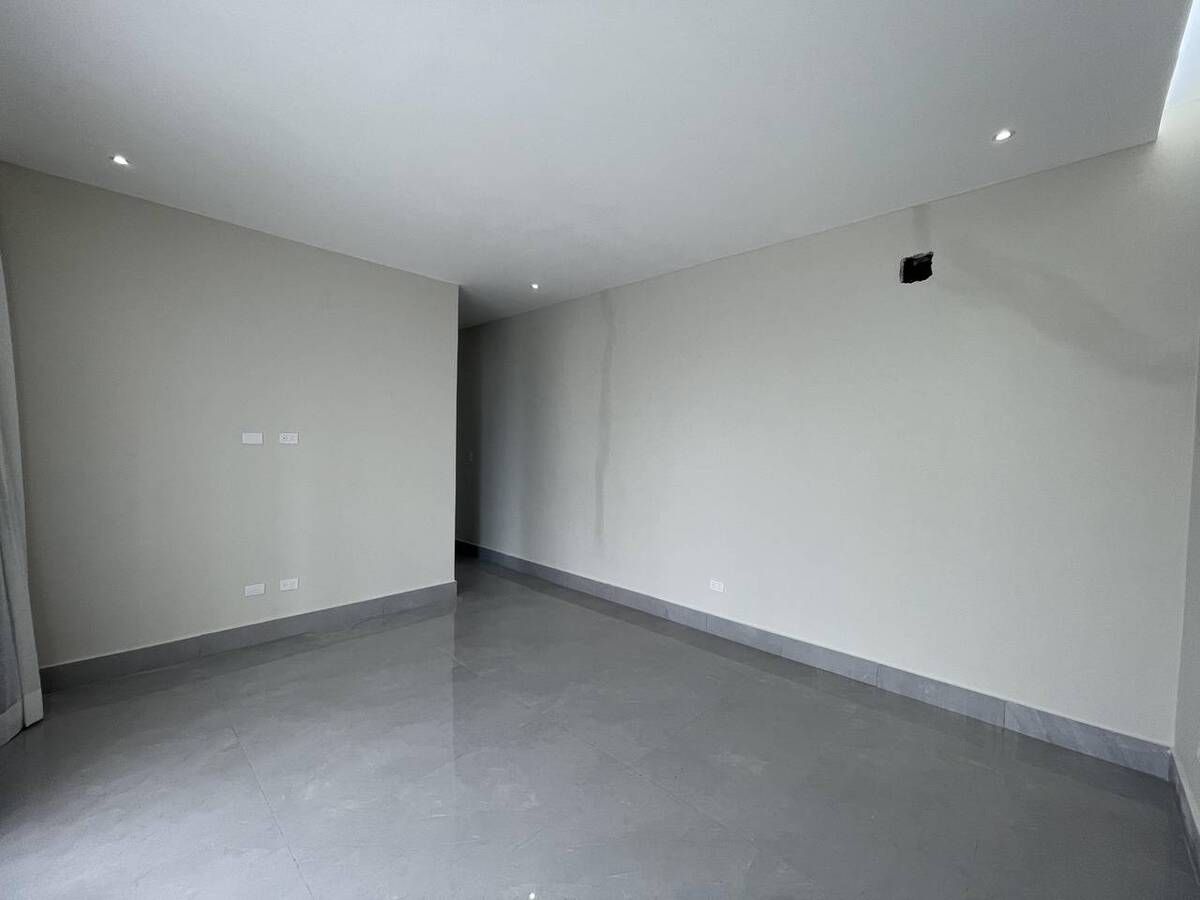 17 de 21: HABITACIÓN