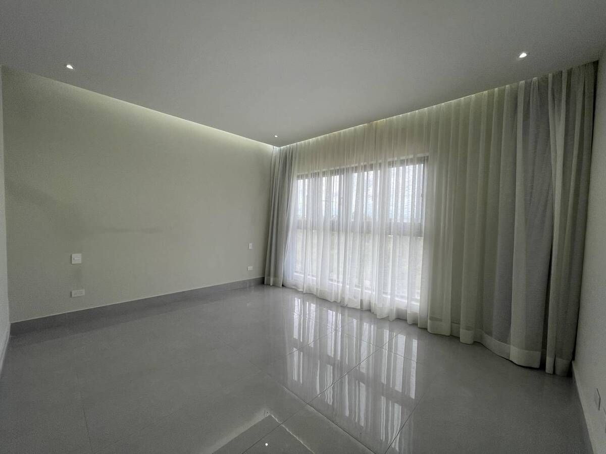 18 de 21: HABITACIÓN