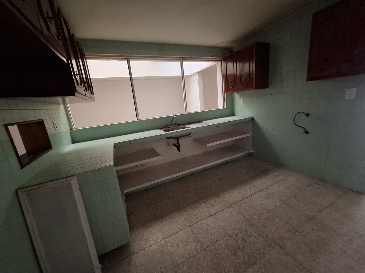 5 of 24: Cocina
