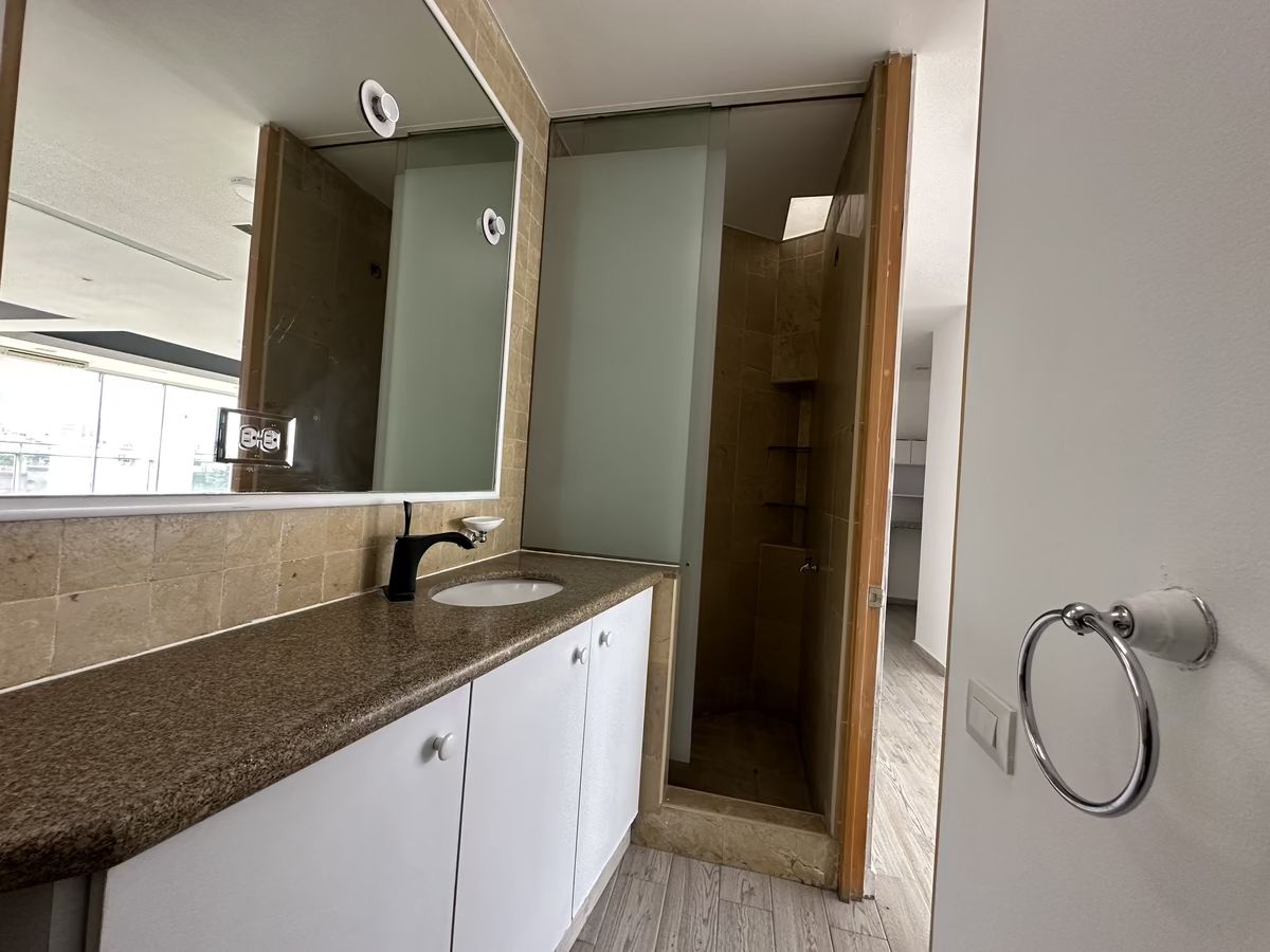 16 de 39: baño