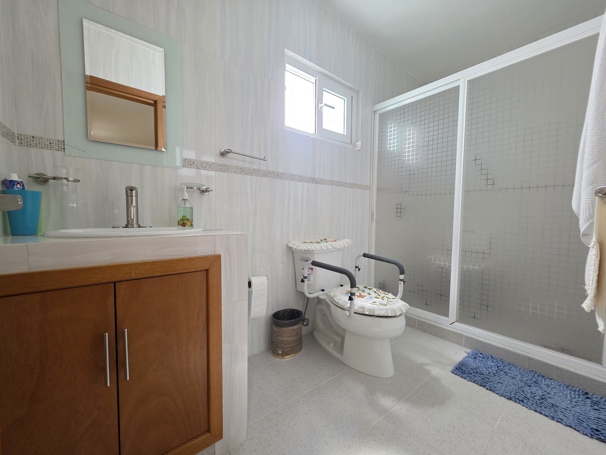 16 de 42: baño completo 1a master suite