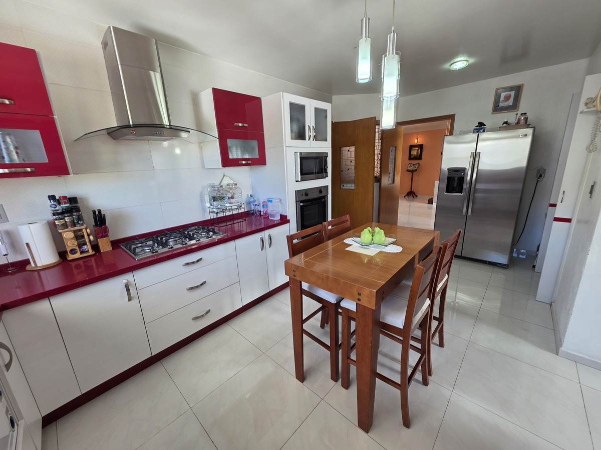 6 de 42: cocina equipada