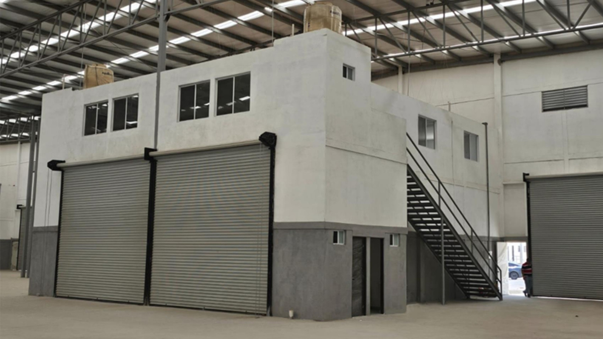 5 de 7: Cubo de oficinas y rampas de descarga
