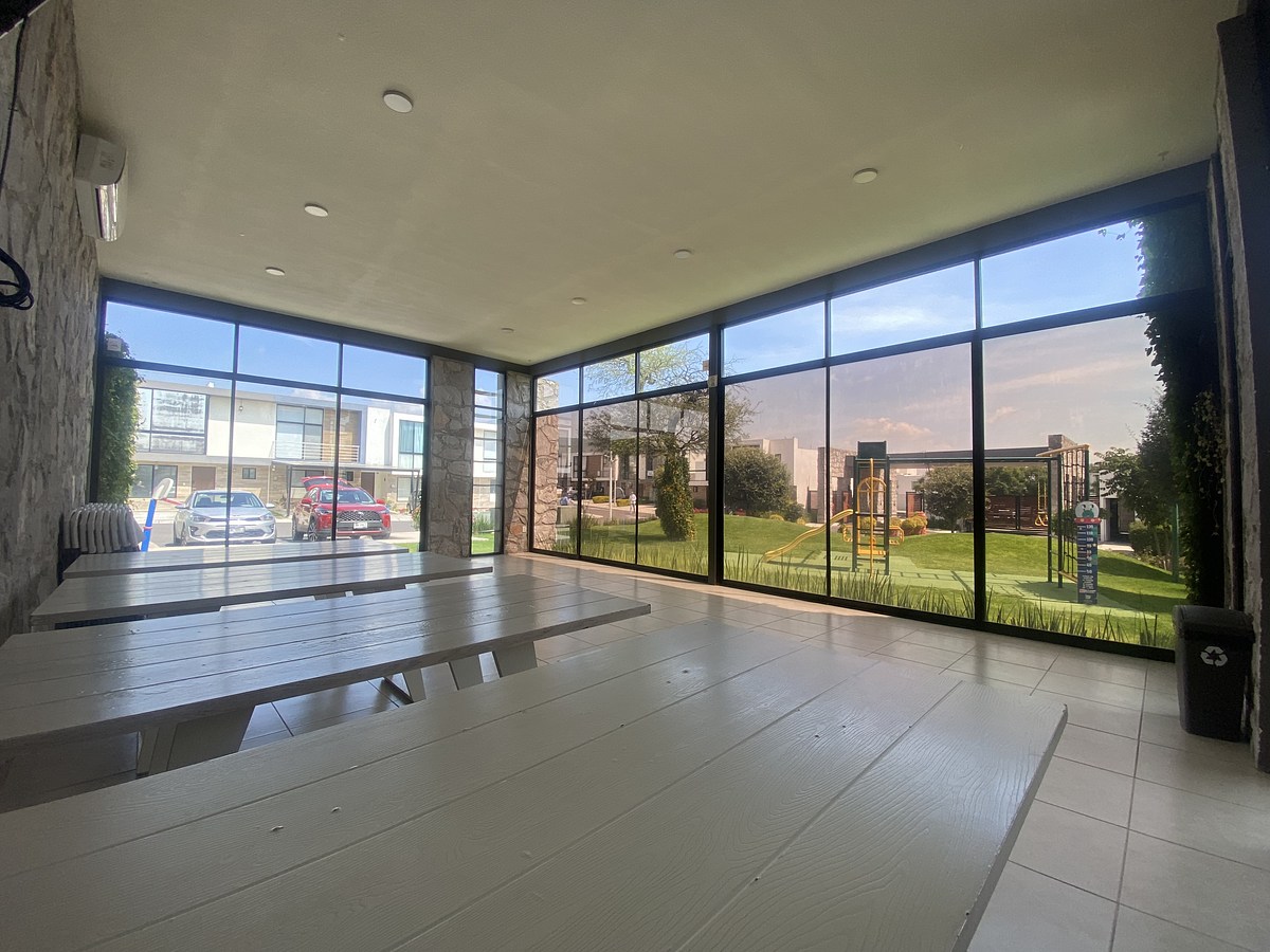 19 de 22: Salón de usos múltiples