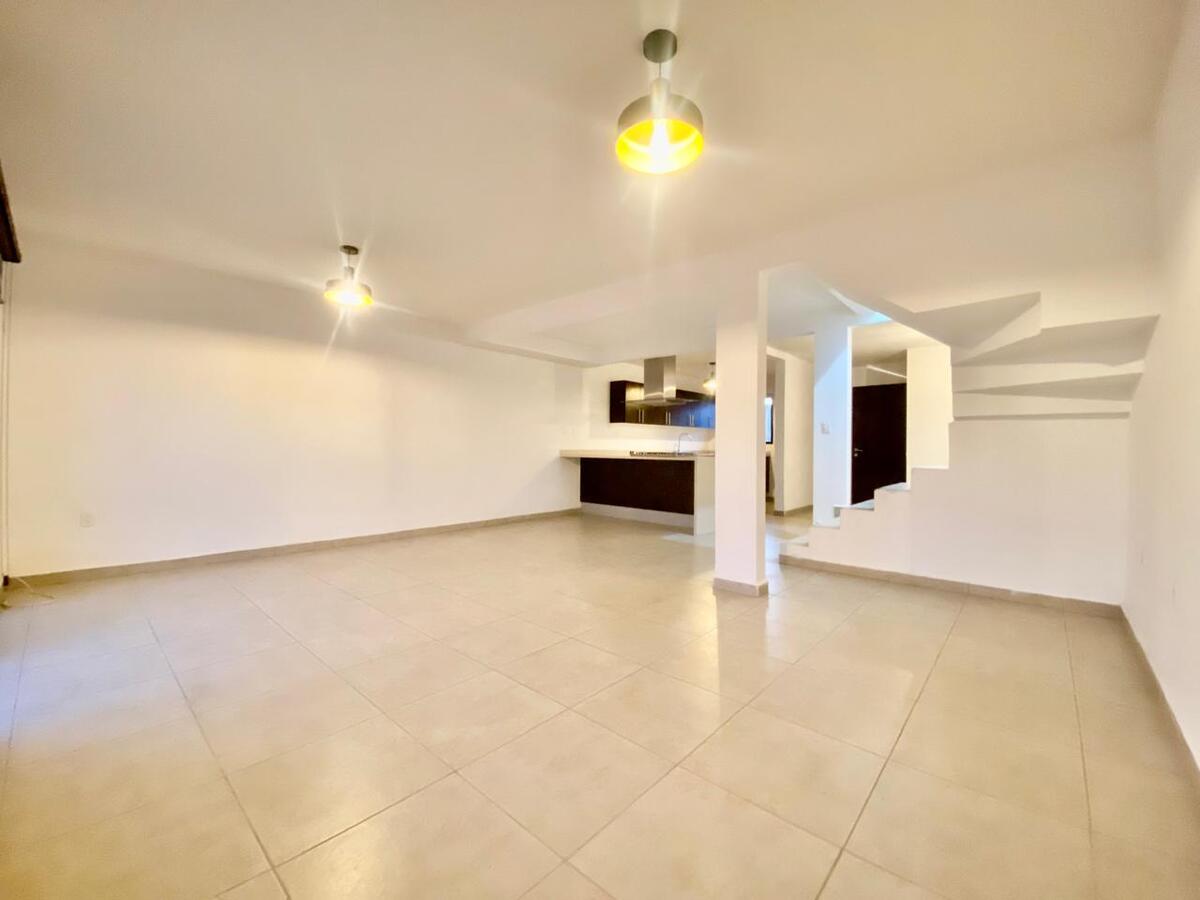 2 de 21: Sala y comedor