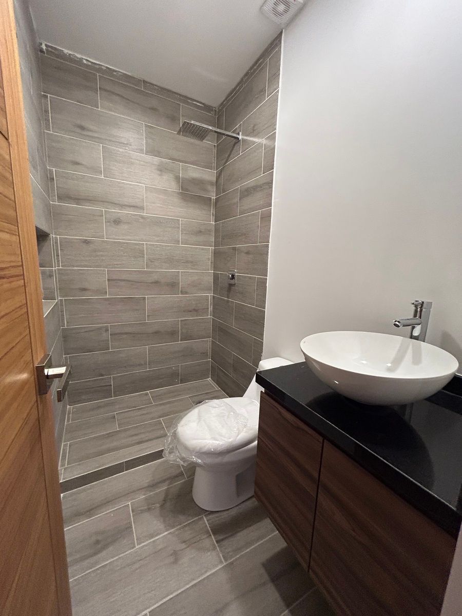 9 de 34: baño visitas