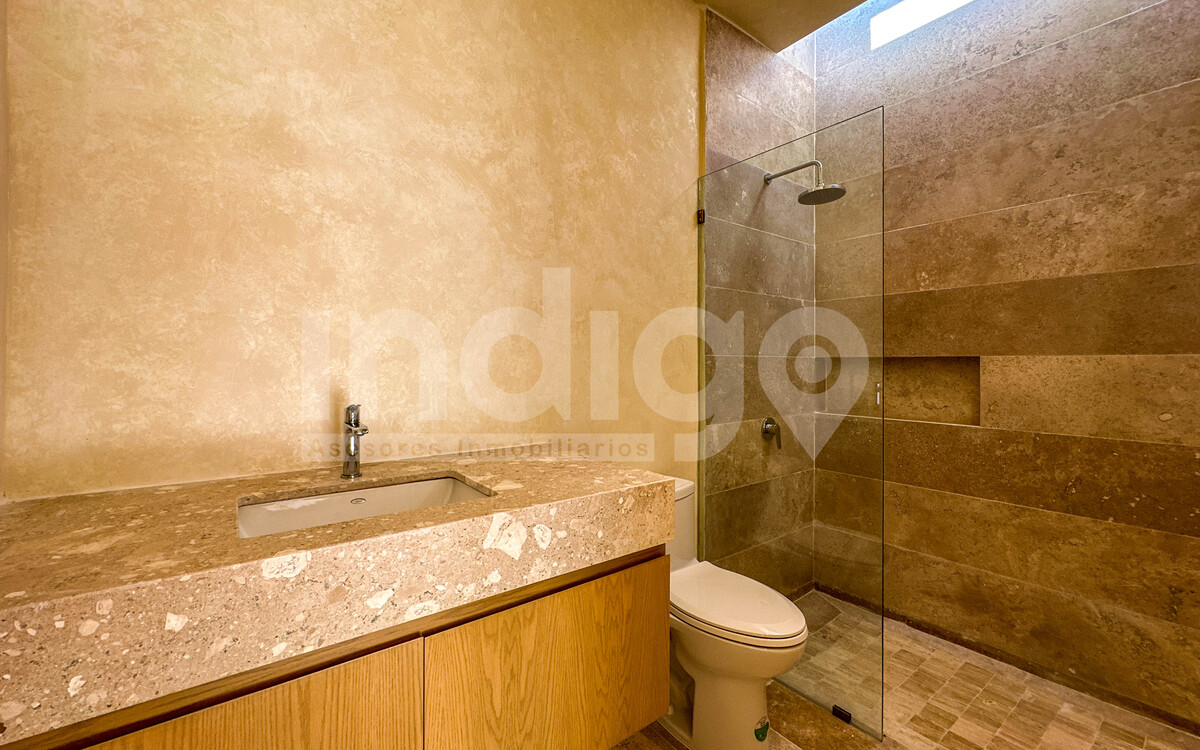 29 de 49: Baño Recámara Secundaria 2