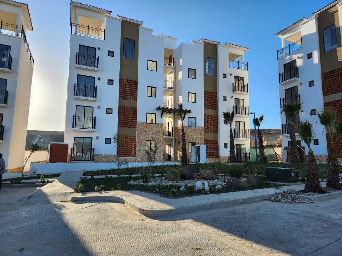 7 of 8: Ubicación, del edificio