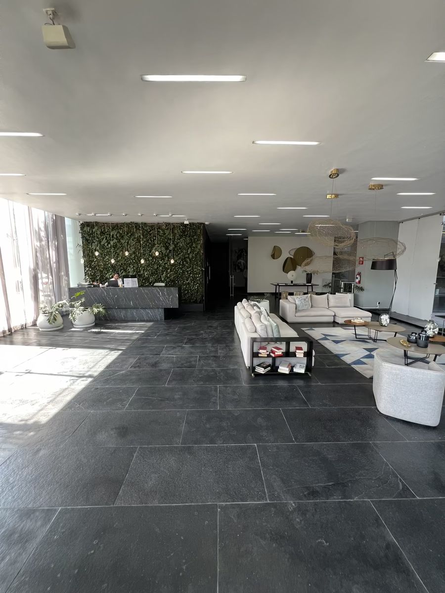 2 de 15: Lobby