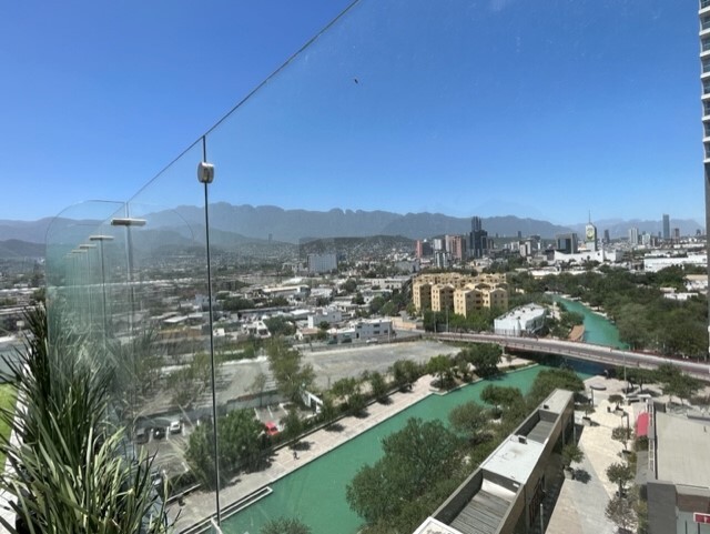 3 de 28