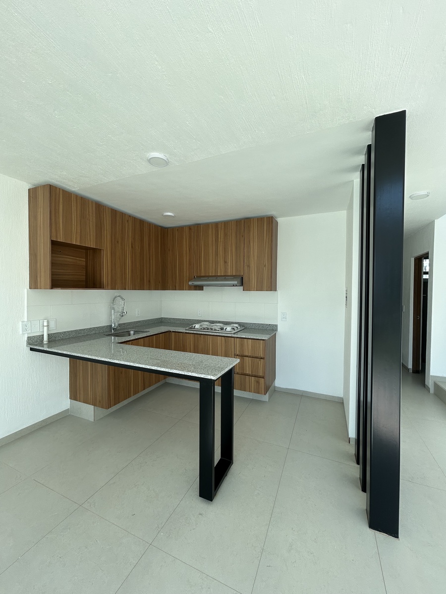 4 of 16: cocina