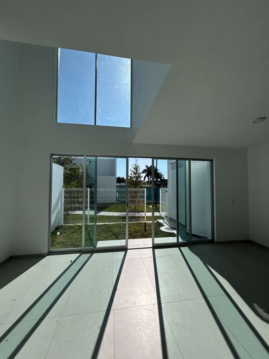 2 of 16: sala comedor