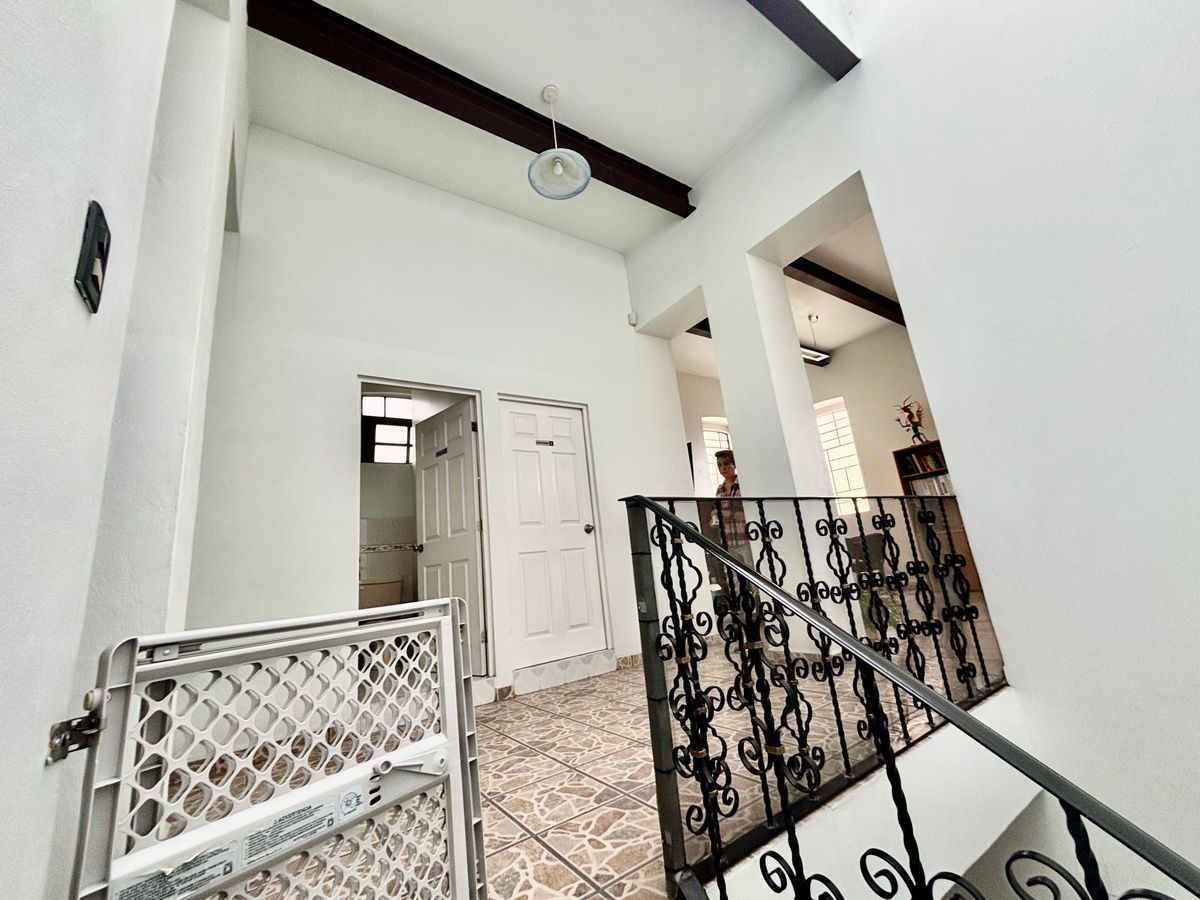 15 de 42: Vestíbulo en planta alta