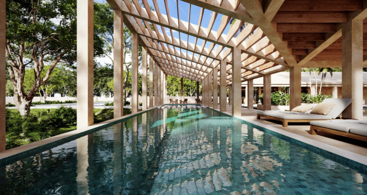 5 of 13: Piscina