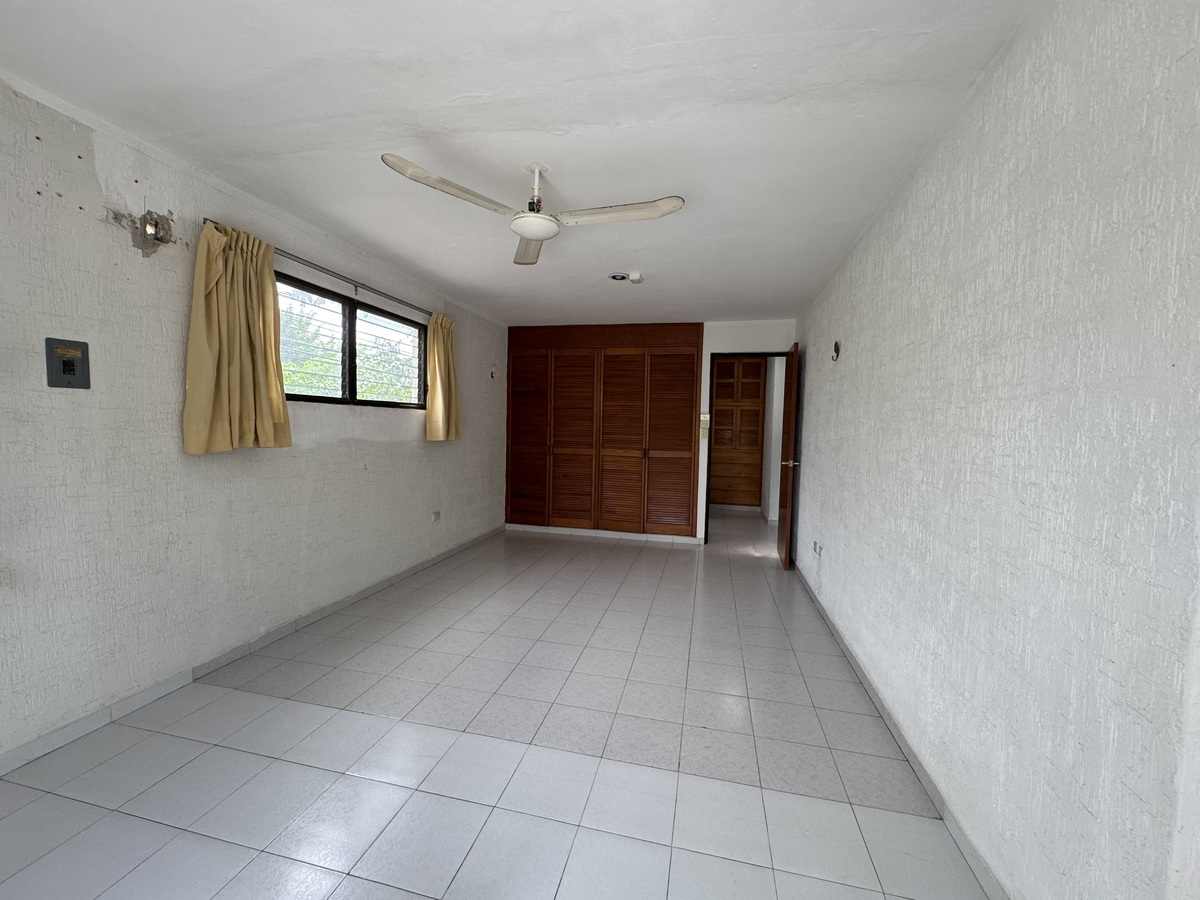 15 de 16: Recámara secundaria 1 con clóset