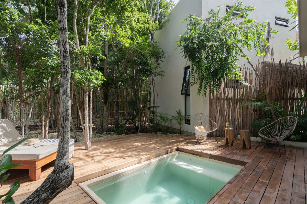 2 of 17: Lush Deck with Plunge Pool and Lounge Nook.