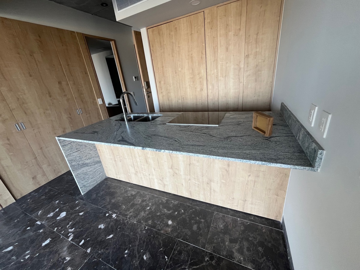 15 of 28: cocina con estufa
