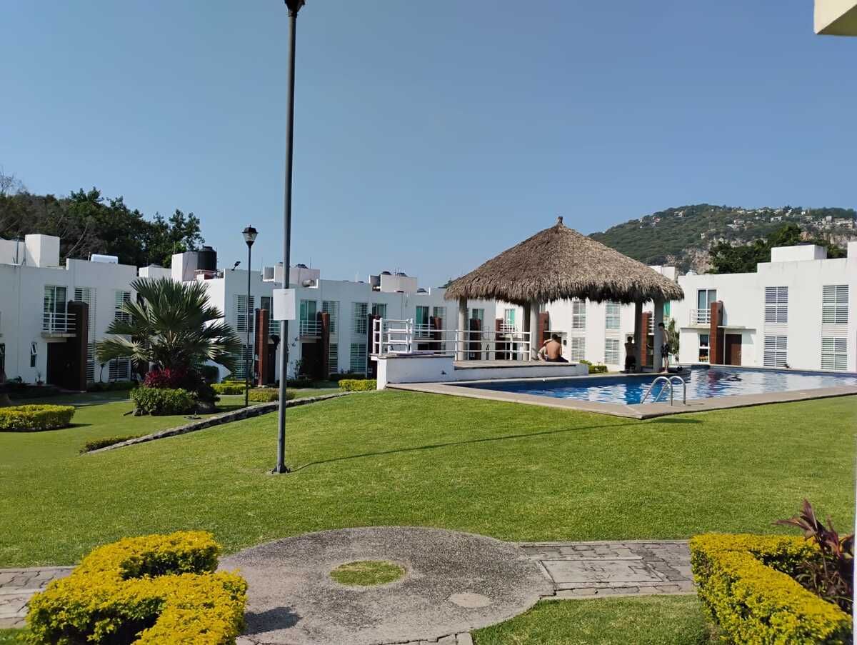 11 de 13: AREAS VERDES