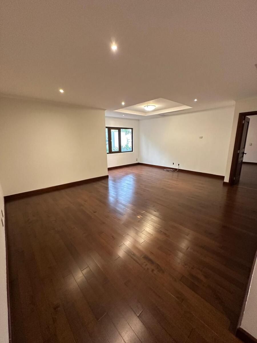 13 de 34: SALA FAMILIAR