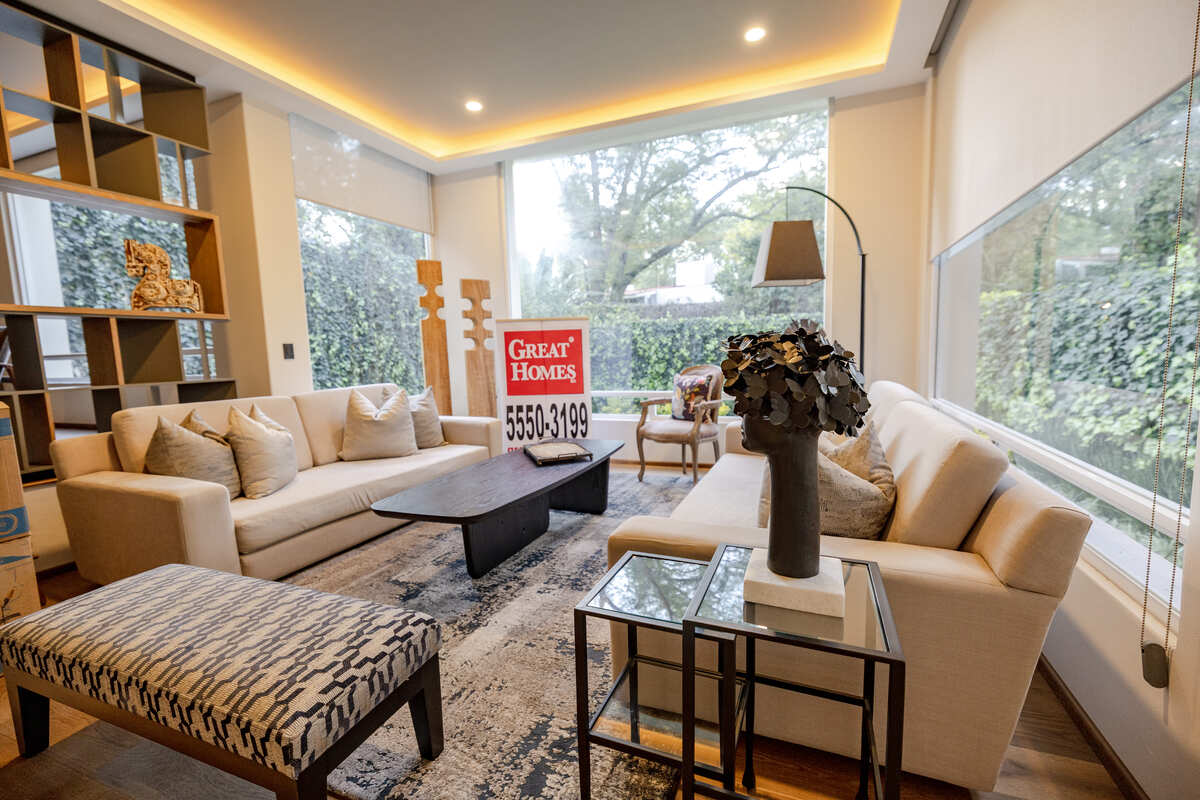 8 de 23: Sala con bonitas vistas al jardín