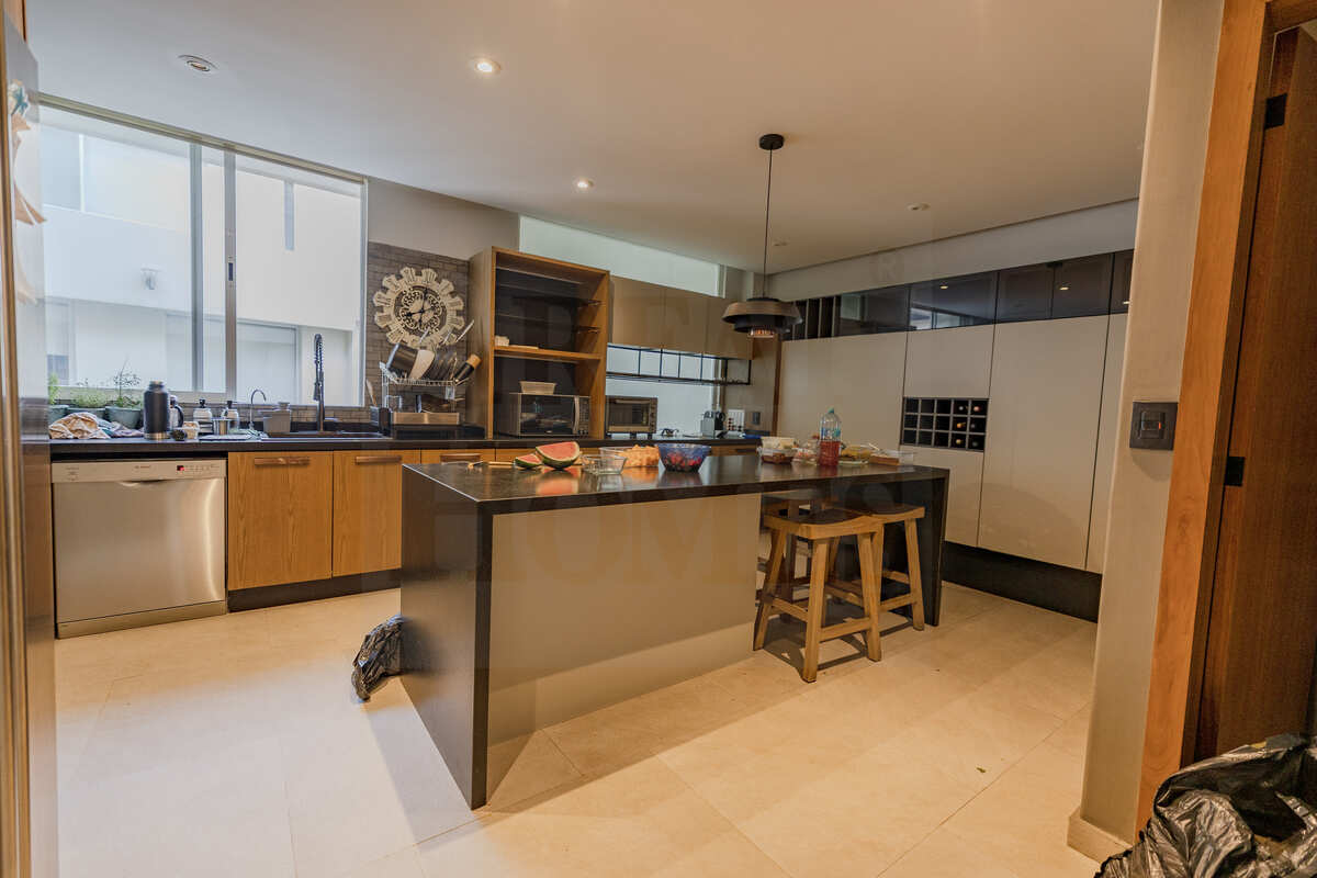 14 de 23: Cocina integral con isla