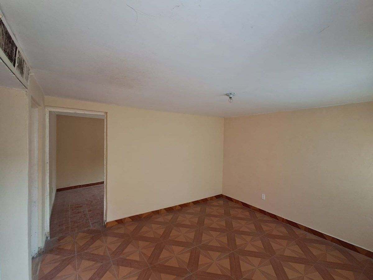 3 of 27: SALA RECIBIDOR