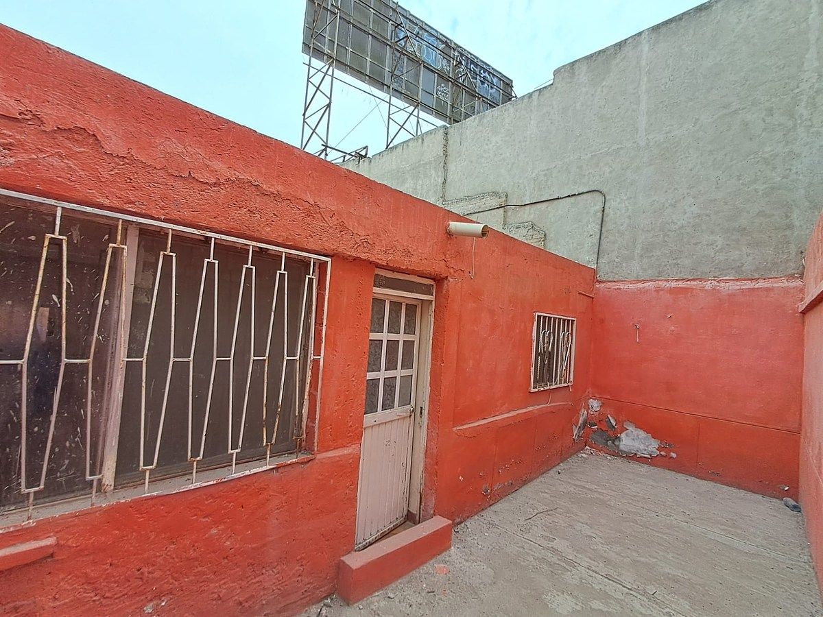 14 of 27: PATIO CON ACCESO POR EL CUARTO DERECHO