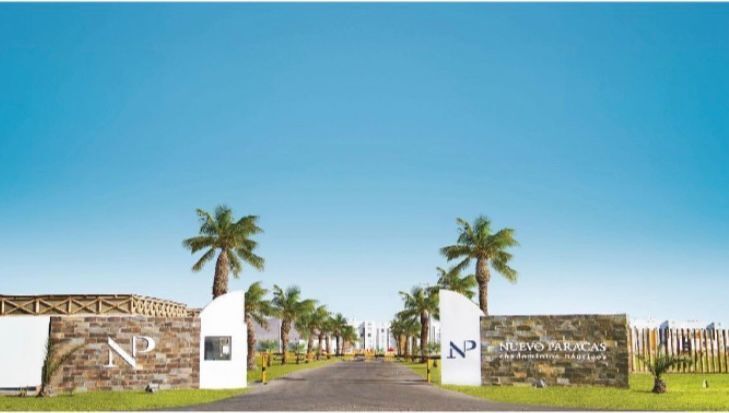 5 de 8: Pórtico de Ingreso